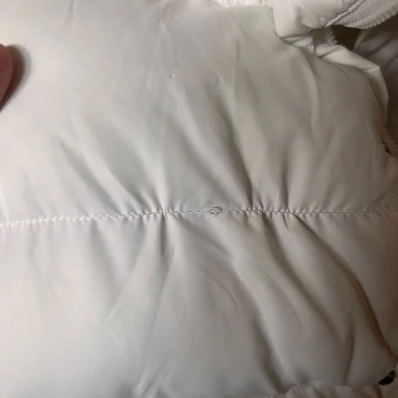 Fabletics Women's White Puffer Vest - Picture 7 of 8